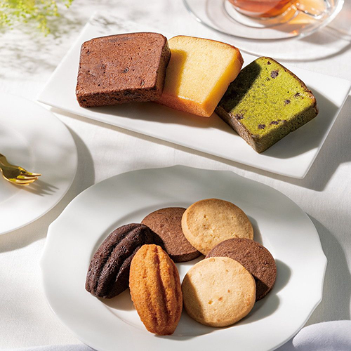 ＜GODIVA＞パティスリー アソートメント 21個入